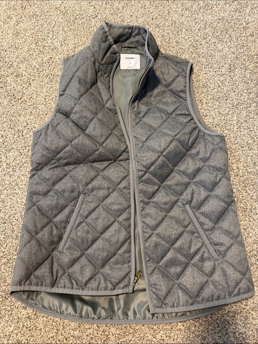 Old Navy Heather Gray Quilted Puffer Vest